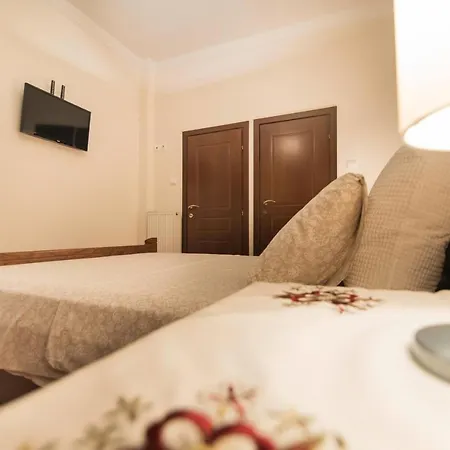 Nesting Ramblers Skg #1 * Salonicco